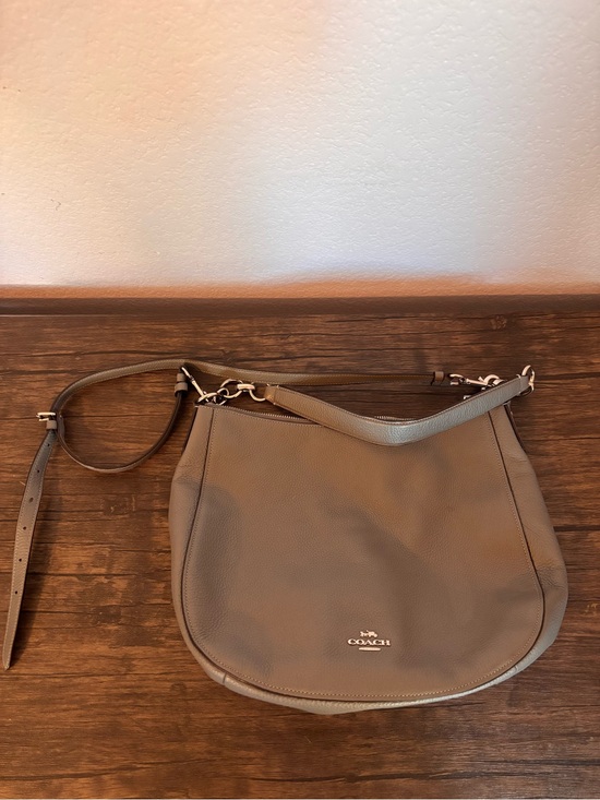 Coach Handbags - Coach Pebble Leather handbag